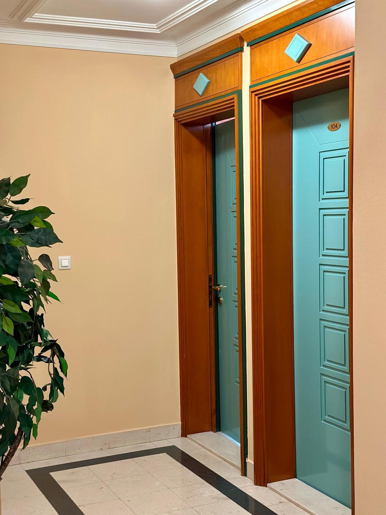 Central 25 بودغوريتْسا المظهر الخارجي الصورة